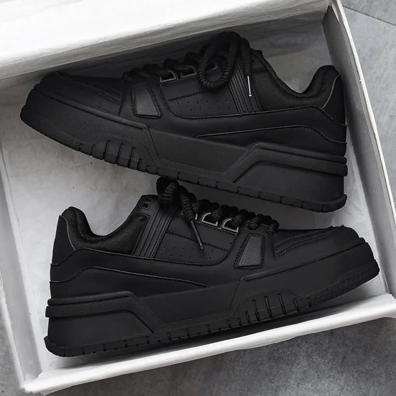 Men's new autumn breathable black shoes for boys and teenagers, sports thick soled casual board shoes